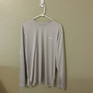 Men's Columbia Sportswear shirt